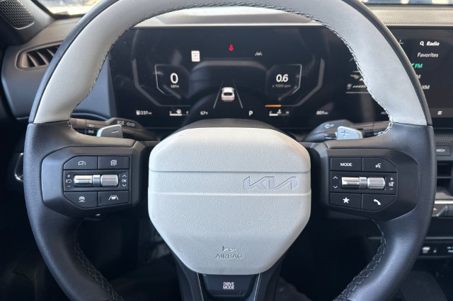 Used 2025 Kia K4 GT-Line w/ GT-Line Premium Package FWD image 23