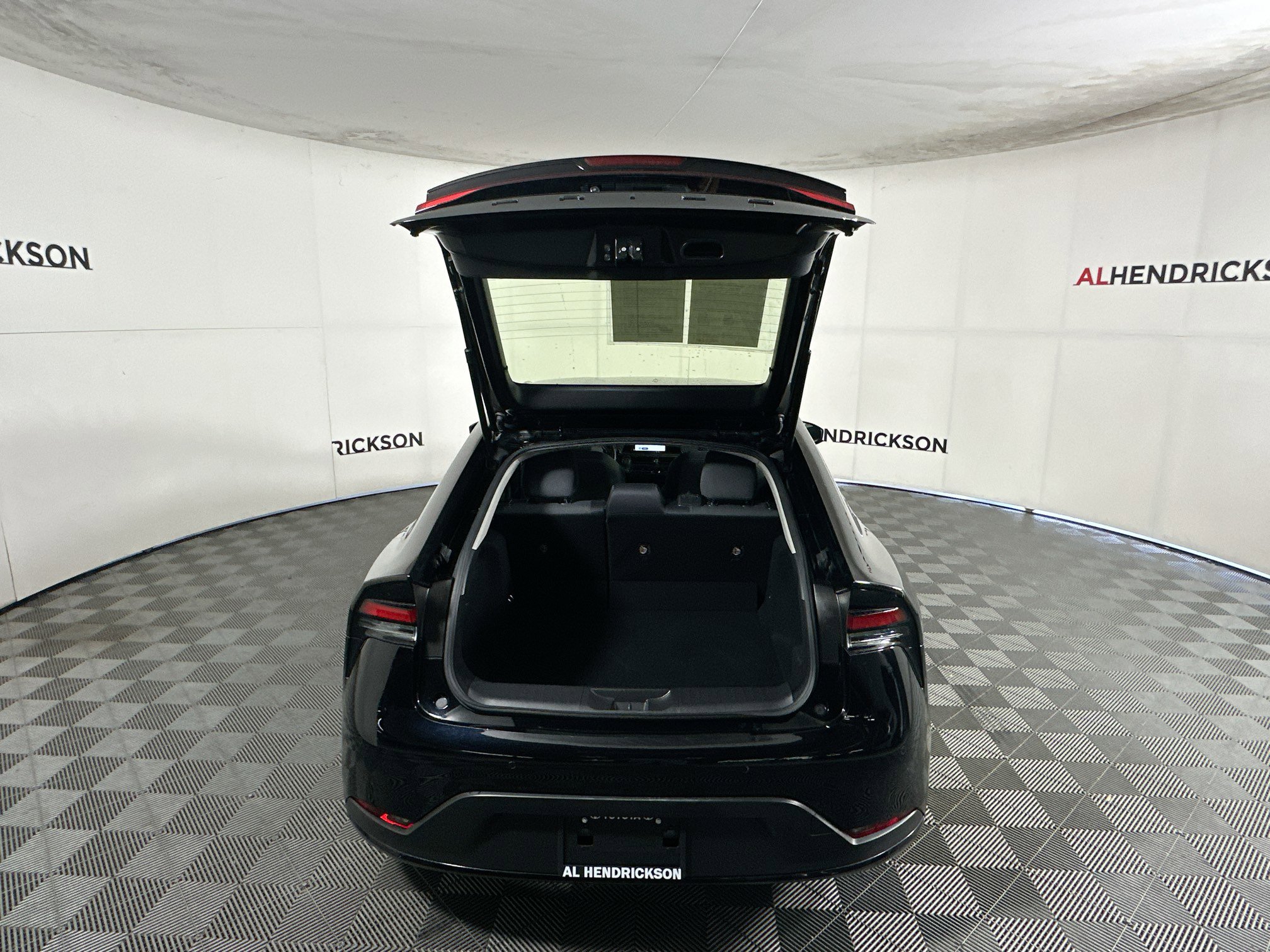 Used 2024 Toyota Prius LE image 31