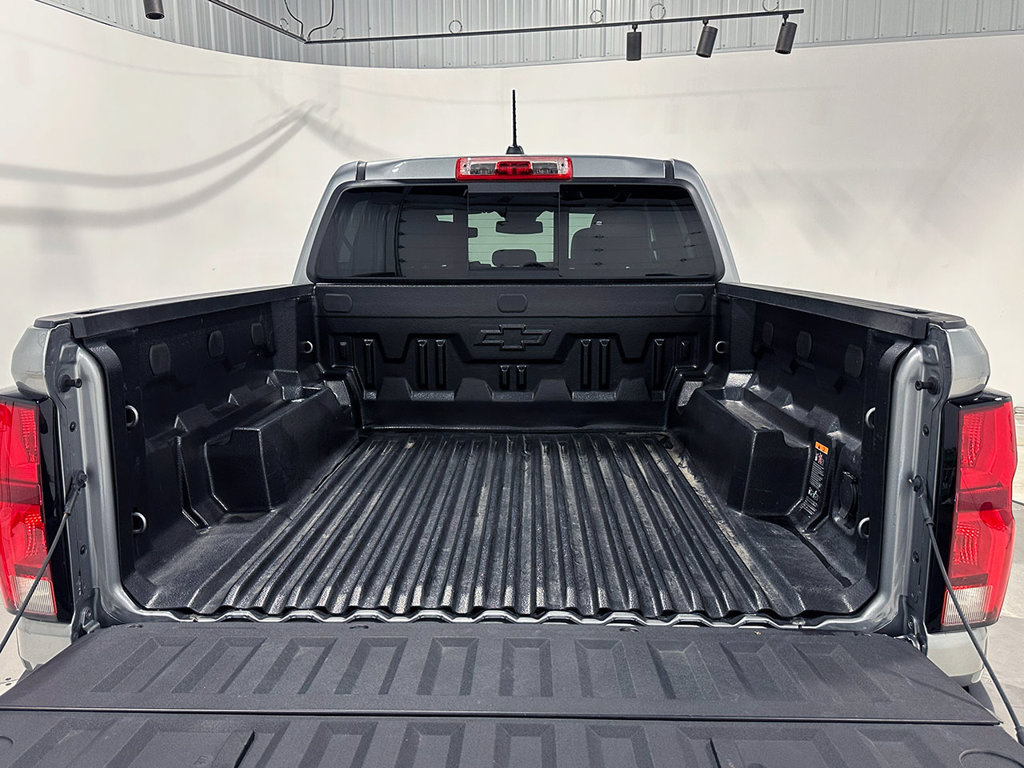 Used 2024 Chevrolet Colorado Z71 w/ Z71 Convenience Package 2 AWD/4WD image 5