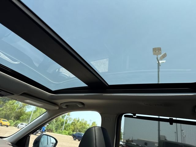 Certified 2021 Nissan Rogue SV w/ Premium Package FWD image 14
