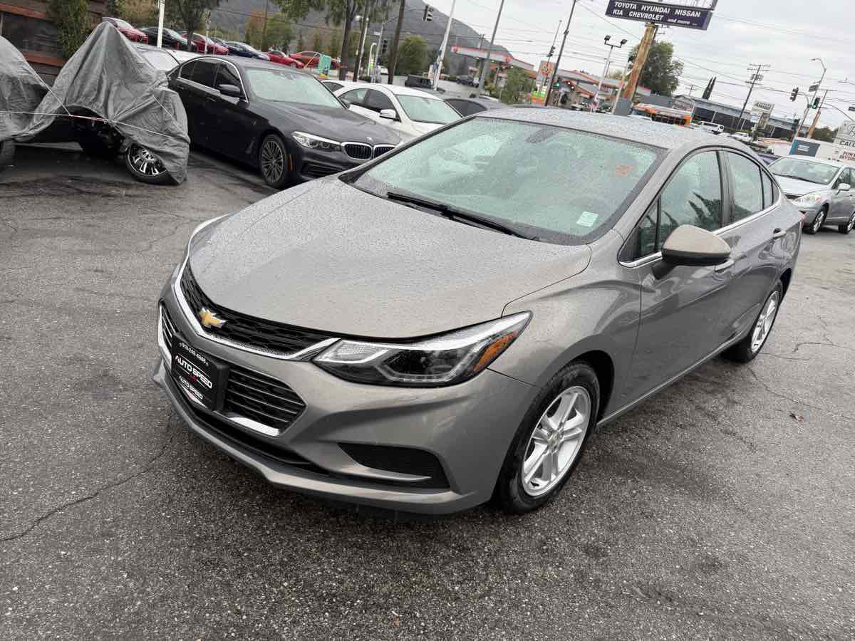 Used 2017 Chevrolet Cruze LT w/ Convenience Package image 3