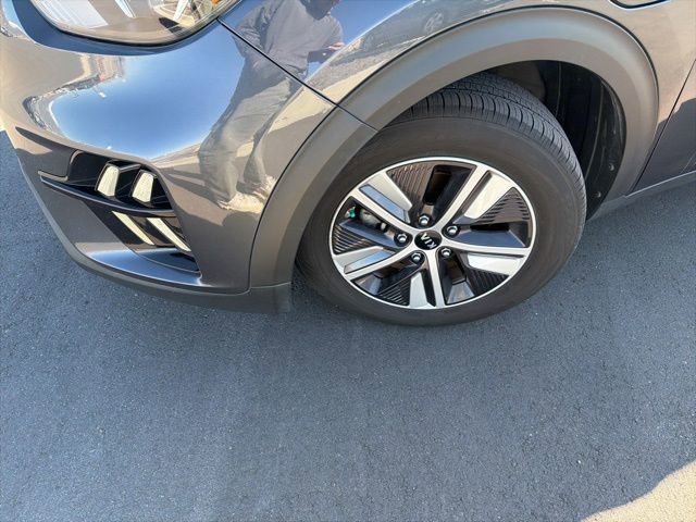 Used 2021 Kia Niro EX FWD image 10