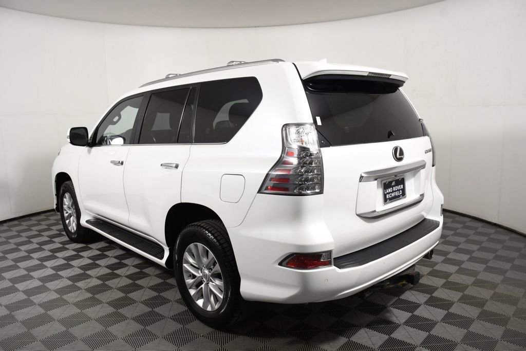 Used 2021 Lexus GX 460 Premium w/ Premium Package image 3