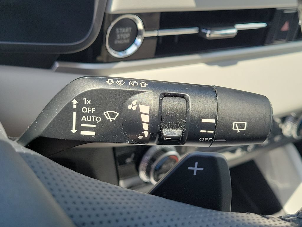 Used 2024 Mitsubishi Outlander SEL AWD/4WD image 12