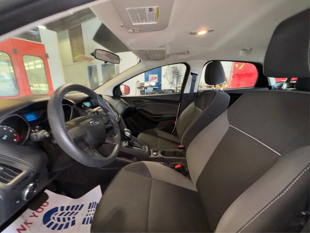 Used 2013 Ford Focus S FWD image 9