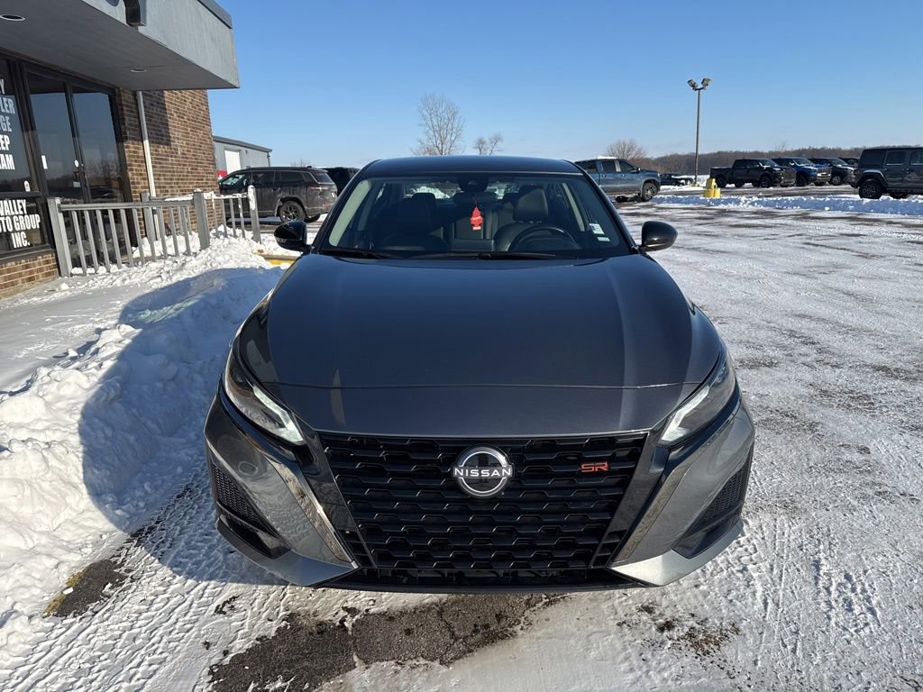 Used 2025 Nissan Altima 2.5 SR image 4