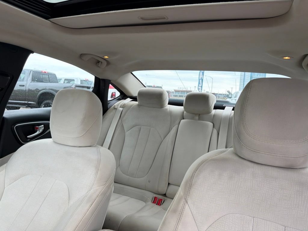Used 2016 Chrysler 200 Limited w/ Anniversary Edition FWD image 27