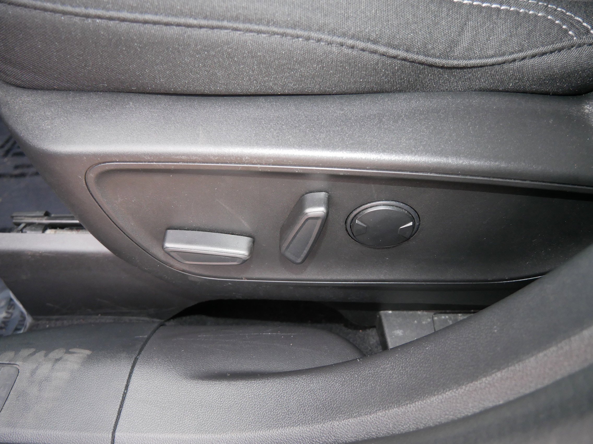 Certified 2023 Ford Escape Active AWD/4WD image 20