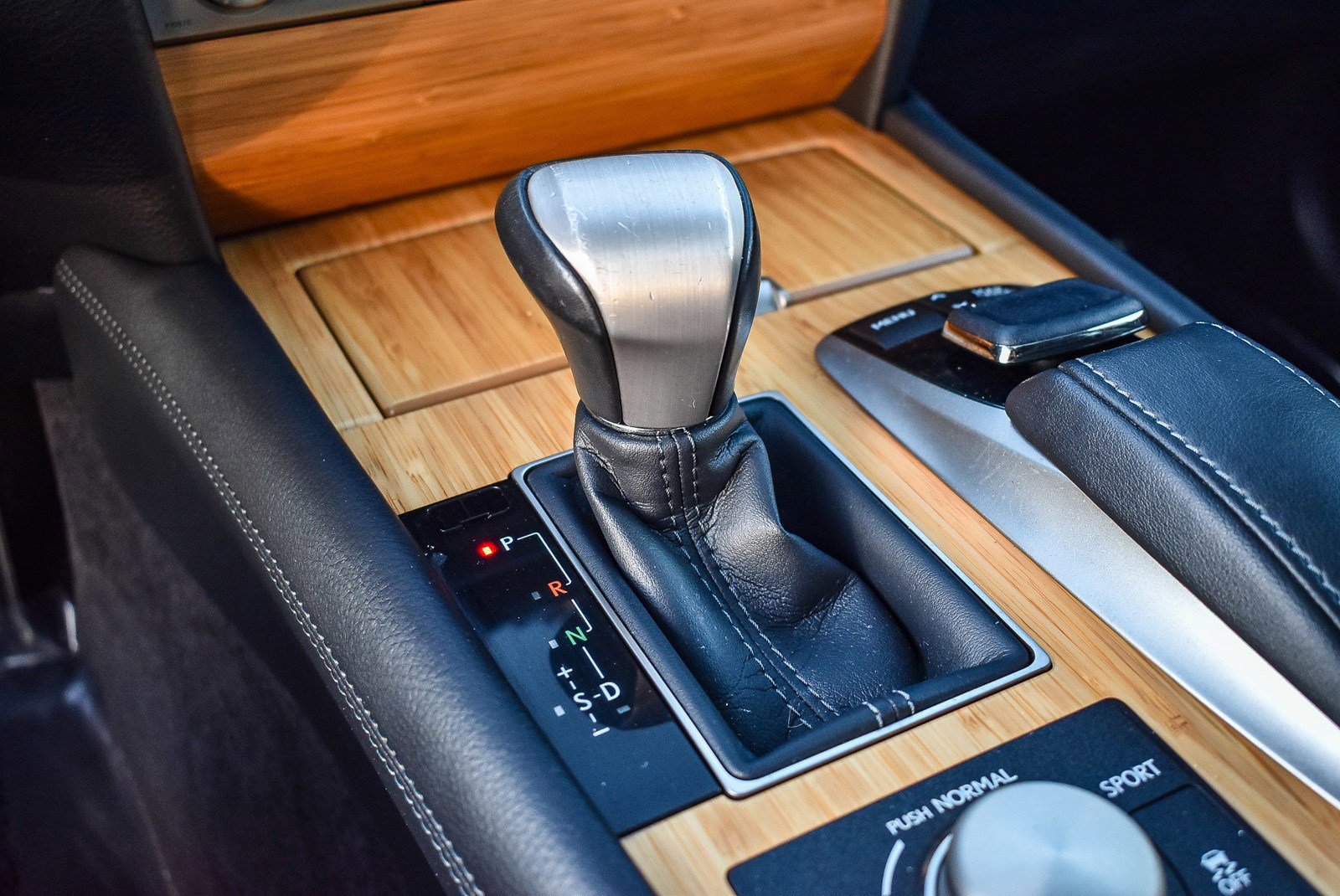 Used 2015 Lexus LS 460 L image 19