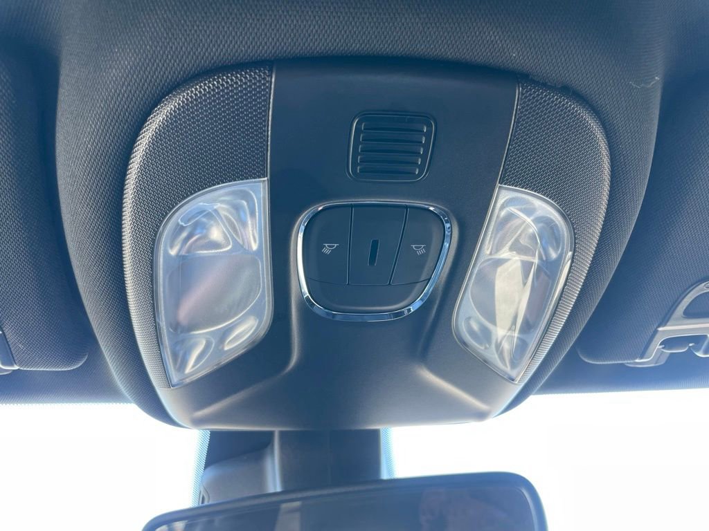 Used 2024 Jeep Compass Latitude image 47