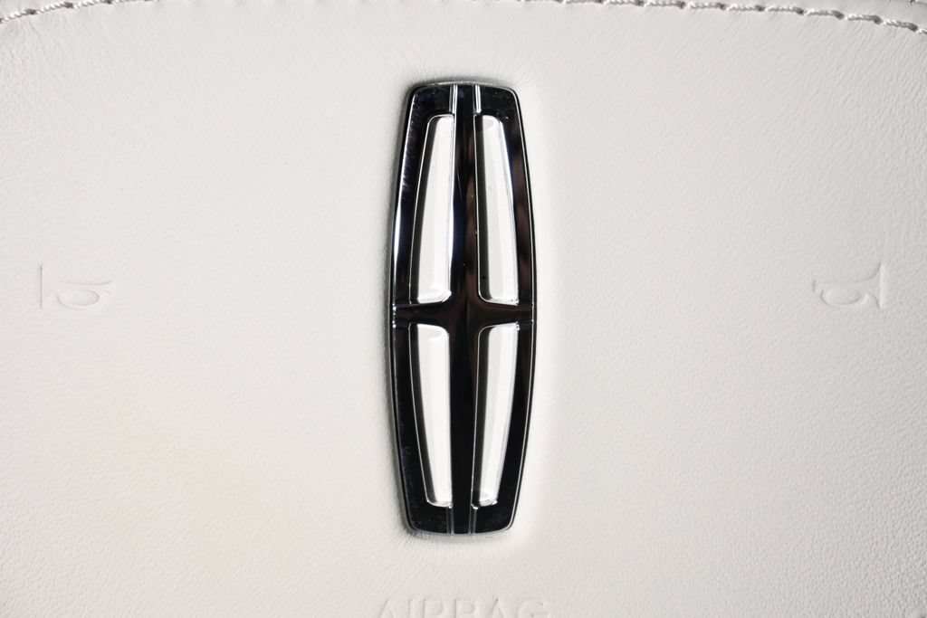 Certified 2024 Lincoln Nautilus Black Label AWD/4WD image 32
