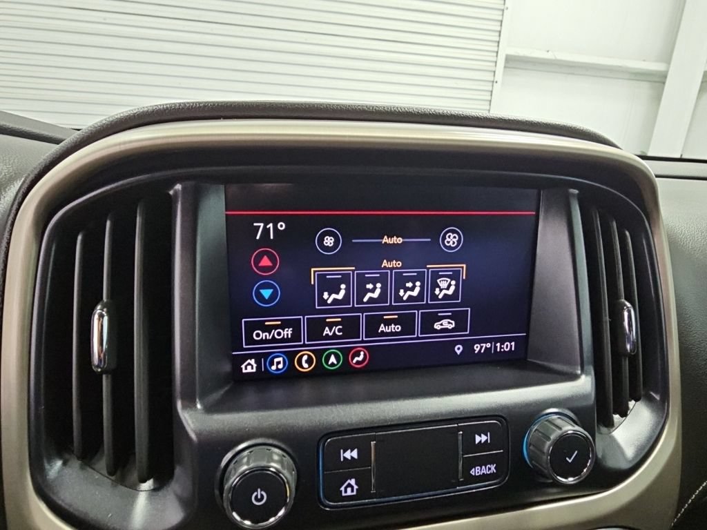 Used 2022 GMC Canyon Denali w/ Denali Black Edition Package AWD/4WD image 18