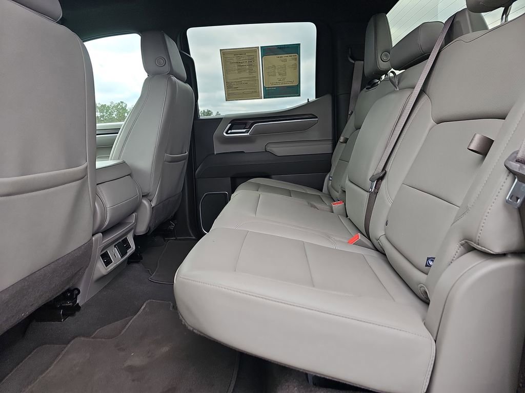 Used 2025 GMC Sierra 1500 SLT image 17