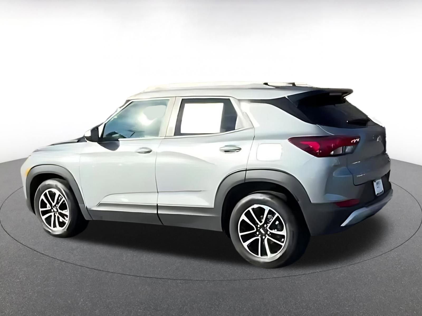 Used 2025 Chevrolet TrailBlazer LT image 7