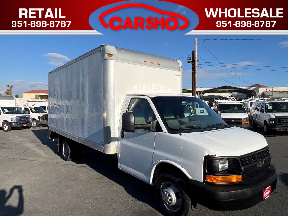 Used 2015 Chevrolet Express 3500 image 1