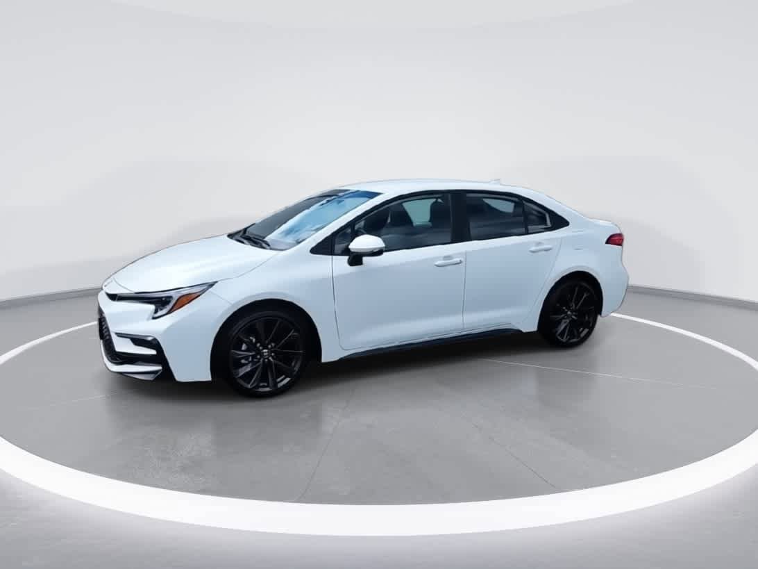 Certified 2025 Toyota Corolla SE FWD image 4