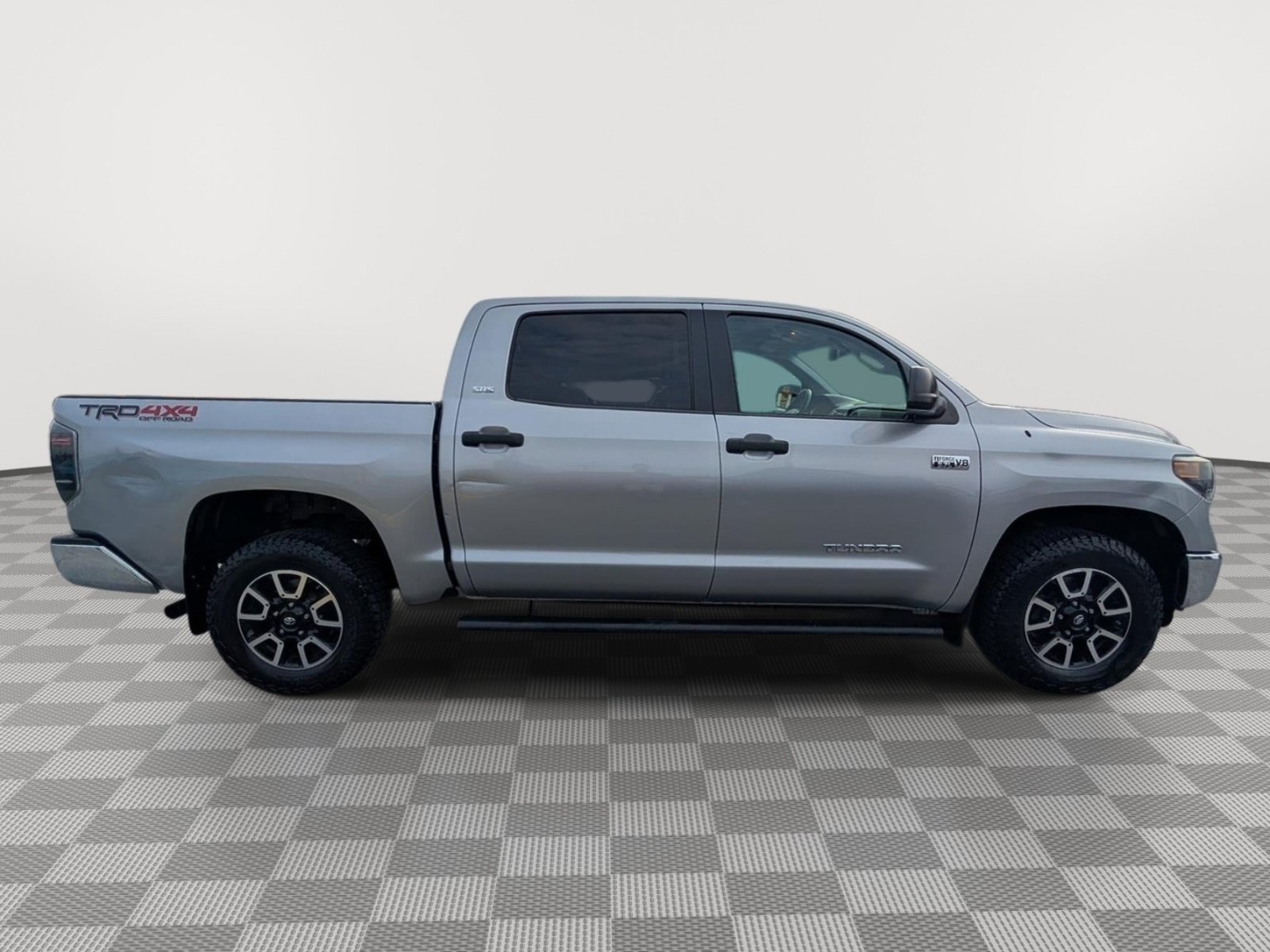 Used 2015 Toyota Tundra SR5 w/ TRD Off Road Package AWD/4WD image 6