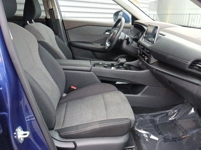 Used 2023 Nissan Rogue SV image 29