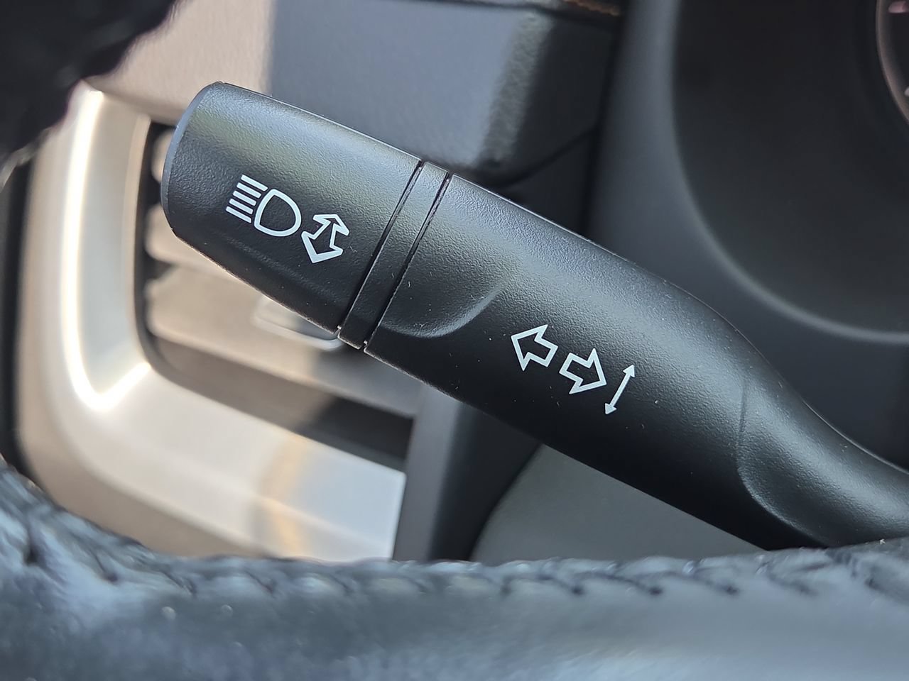 Used 2019 GMC Terrain SLT w/ Preferred Package FWD image 37