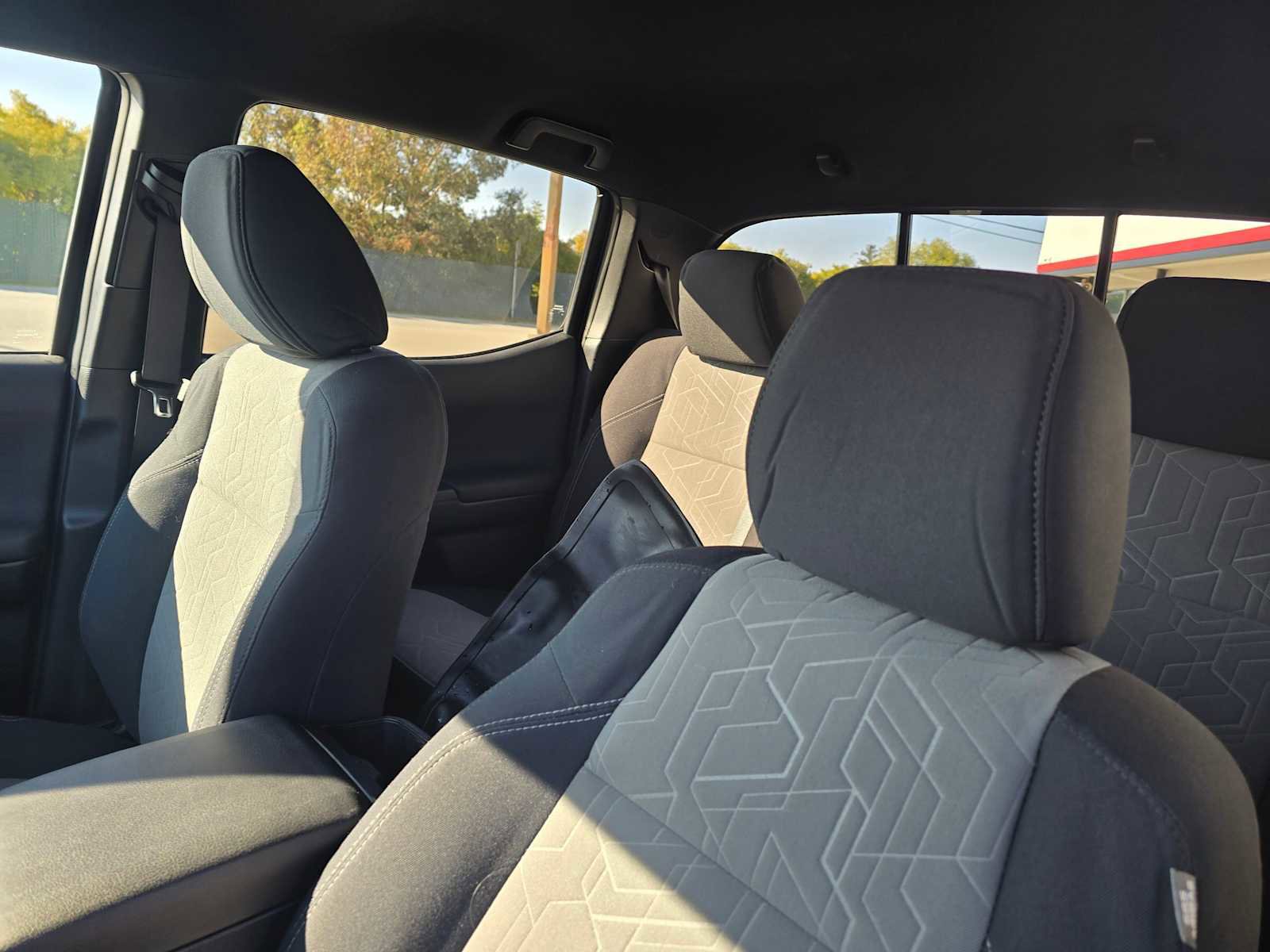 Used 2021 Toyota Tacoma TRD Off-Road image 23