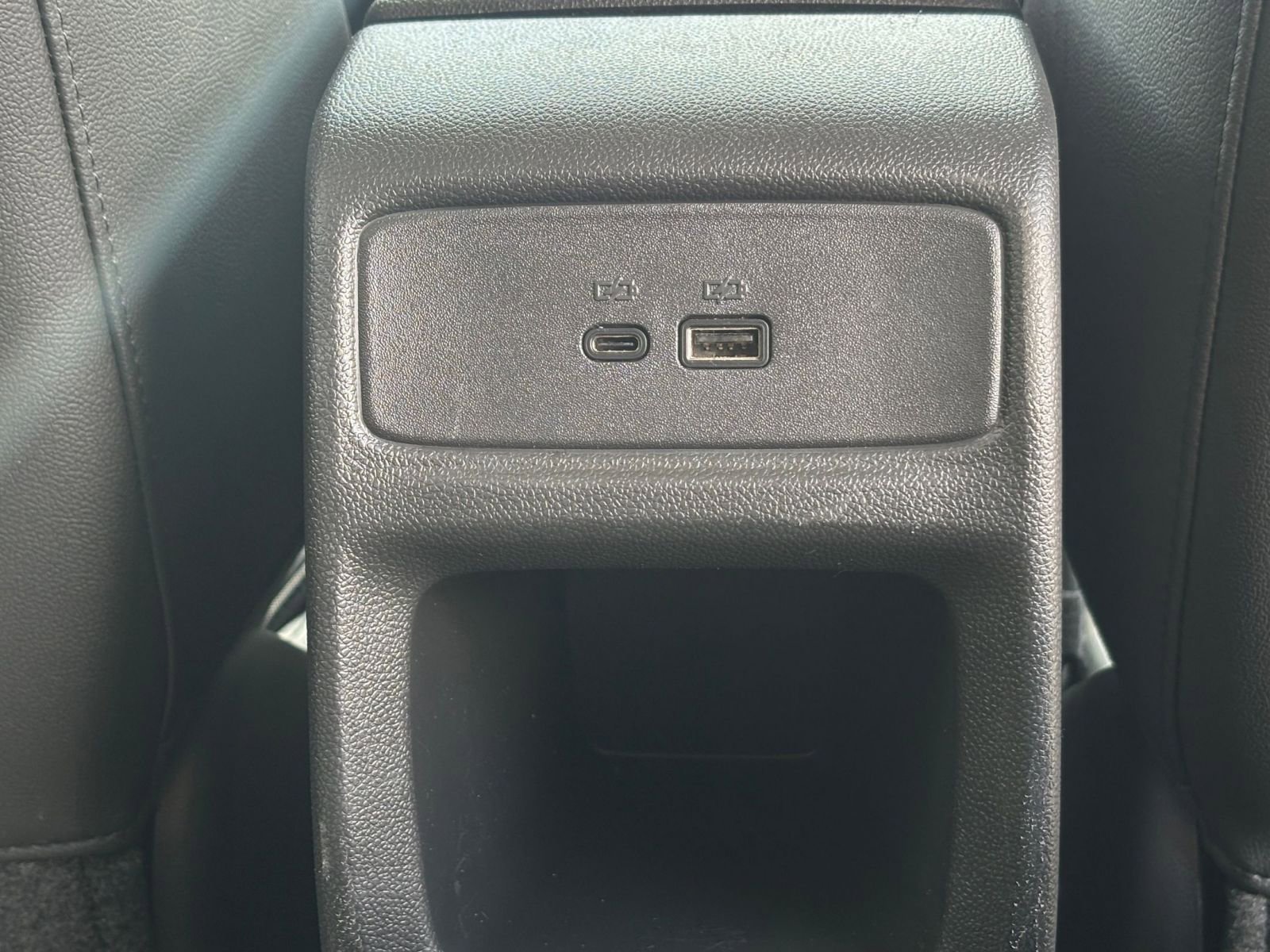 Used 2025 Chevrolet Trax LT FWD image 22