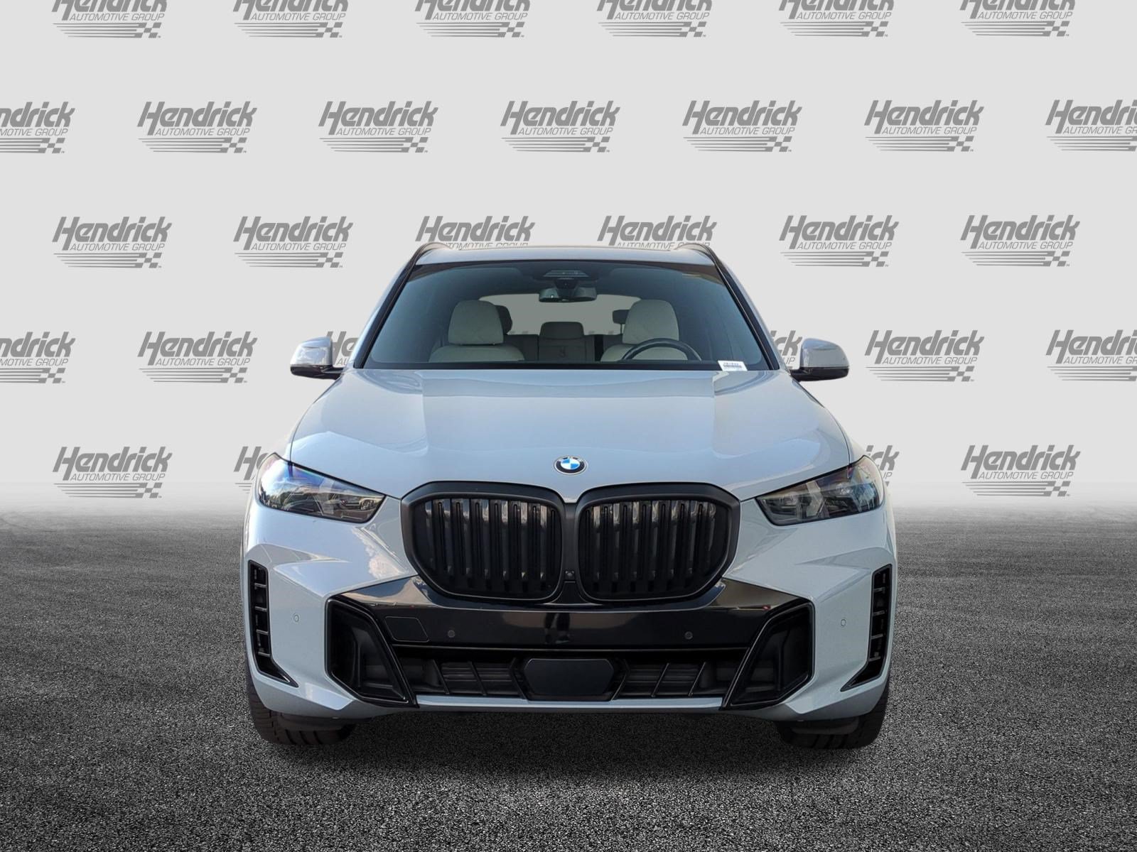 Certified 2024 BMW X5 xDrive40i w/ M Sport Package AWD/4WD image 3
