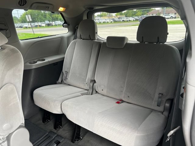 Used 2015 Toyota Sienna LE FWD image 12