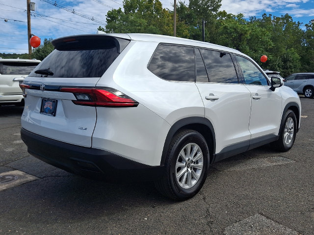 Certified 2024 Toyota Grand Highlander AWD image 4