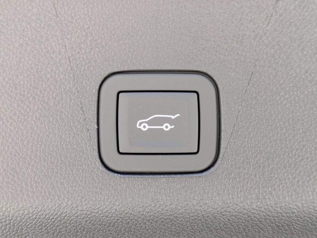 New 2026 Chevrolet Tahoe High Country AWD/4WD image 36