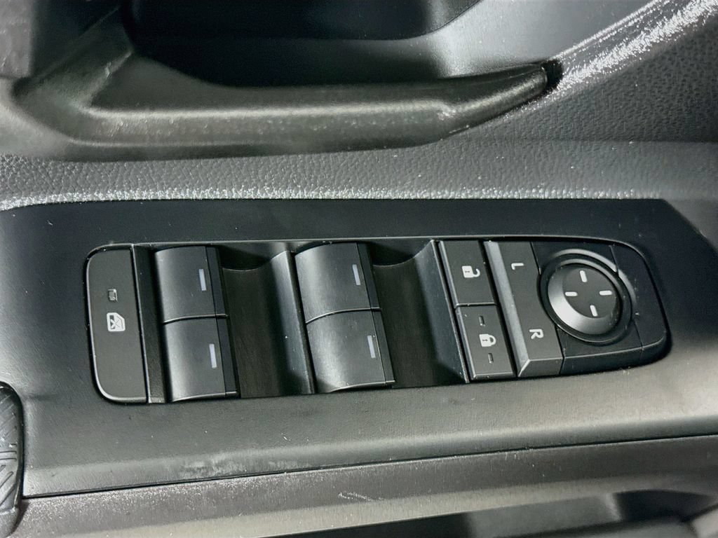 Used 2025 Toyota Tacoma SR5 RWD image 18