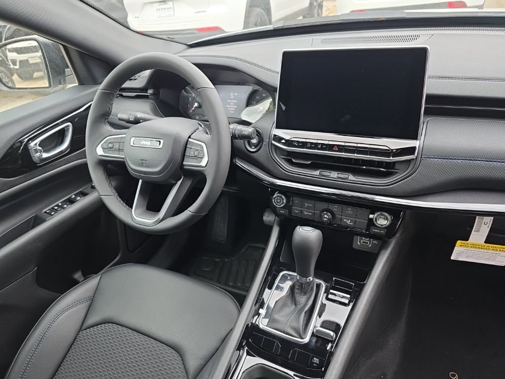 New 2026 Jeep Compass Latitude image 12