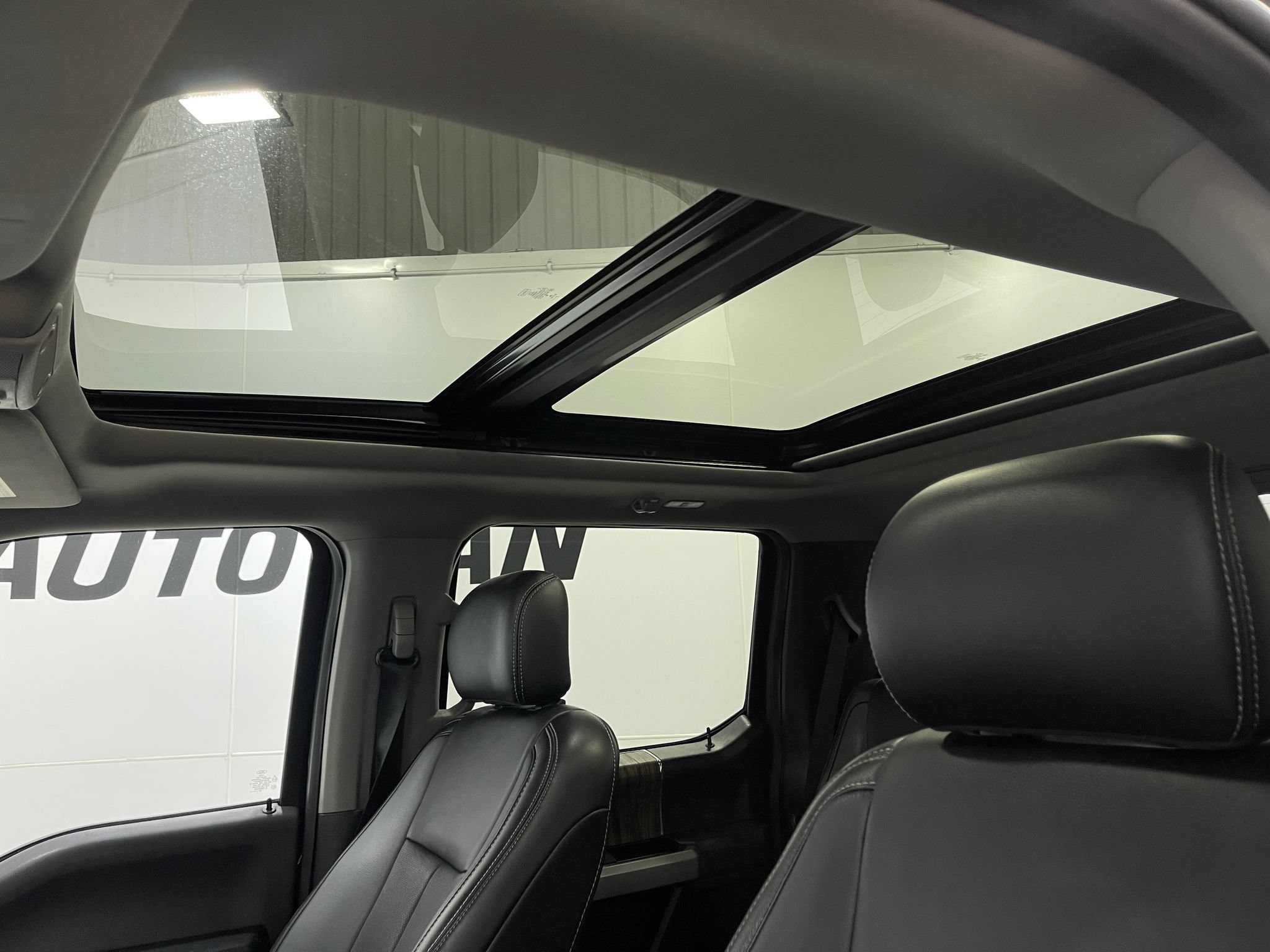 Used 2019 Ford F150 Lariat AWD/4WD image 12