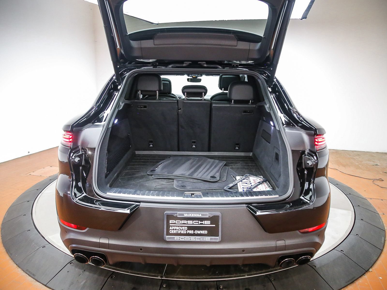 Certified 2026 Porsche Cayenne Coupe AWD/4WD image 30