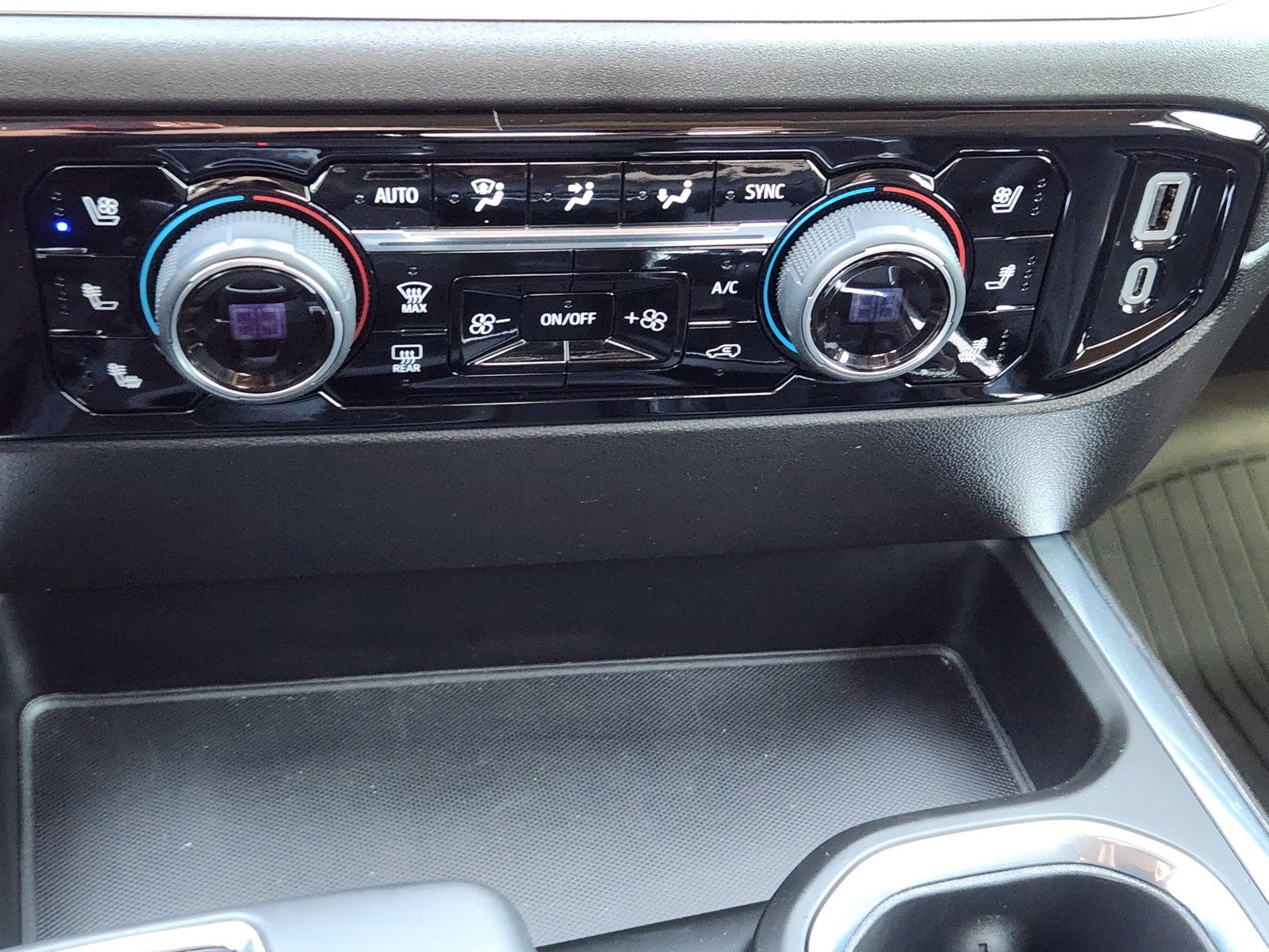 Used 2025 Chevrolet Silverado 1500 LTZ w/ LTZ Premium Texas Edition image 15