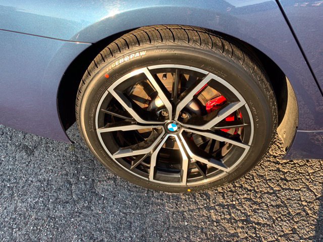 Used 2021 BMW 540i w/ M Sport Package RWD image 38
