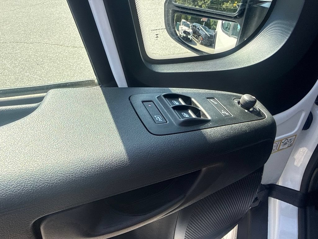 Used 2025 RAM ProMaster 2500 w/ Convenience Group FWD image 19