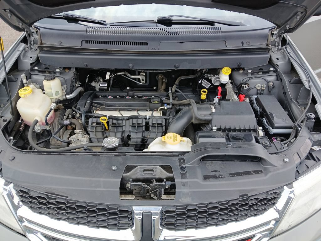 Used 2019 Dodge Journey SE FWD image 21