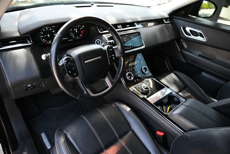 Used 2018 Land Rover Range Rover Velar S AWD/4WD image 44