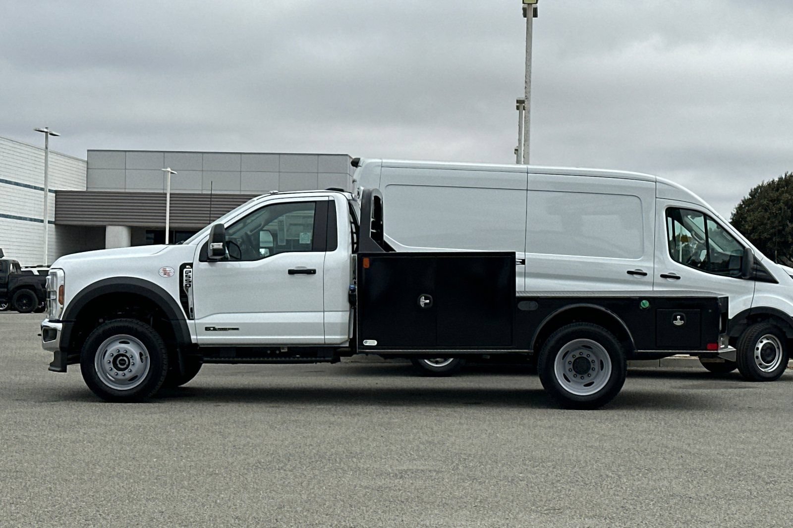 New 2026 Ford F550 4x4 Regular Cab Super Duty image 7