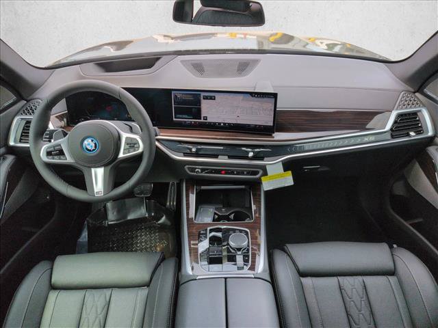 New 2026 BMW X5 xDrive50e w/ M Sport Package AWD/4WD image 15