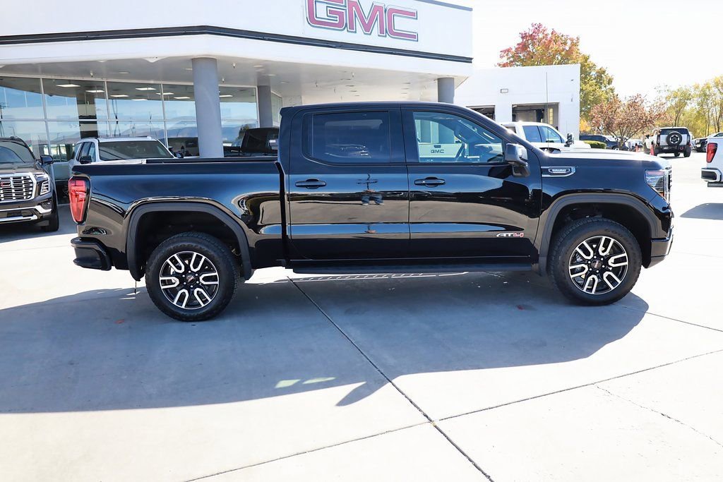 Used 2025 GMC Sierra 1500 AT4 w/ Technology Package image 7