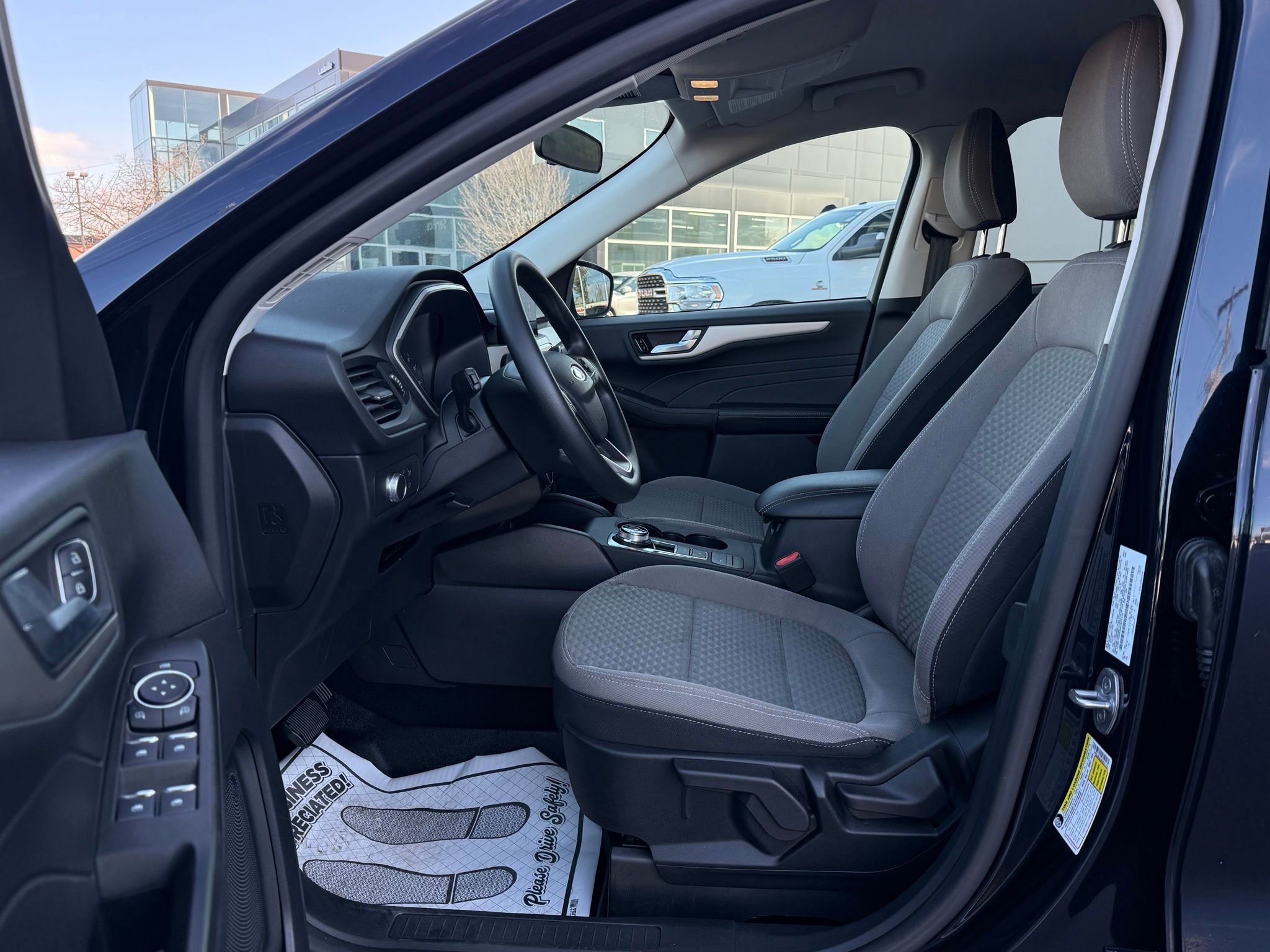 Used 2021 Ford Escape SE image 36