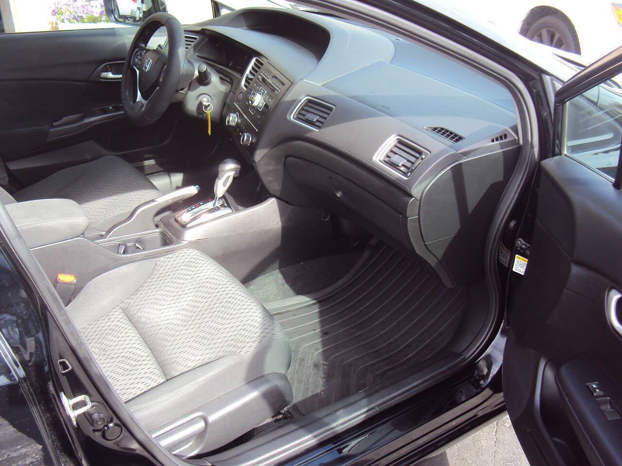 Used 2015 Honda Civic LX image 9
