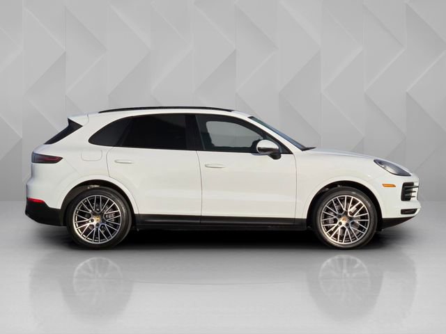 Used 2022 Porsche Cayenne Platinum Edition image 7