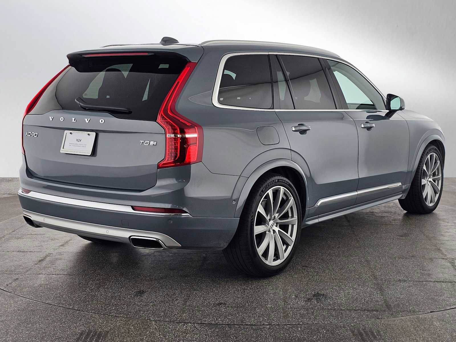 Used 2020 Volvo XC90 T8 Inscription image 3