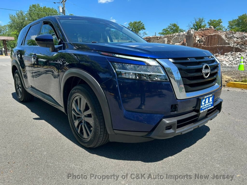 Used 2022 Nissan Pathfinder S AWD/4WD image 5