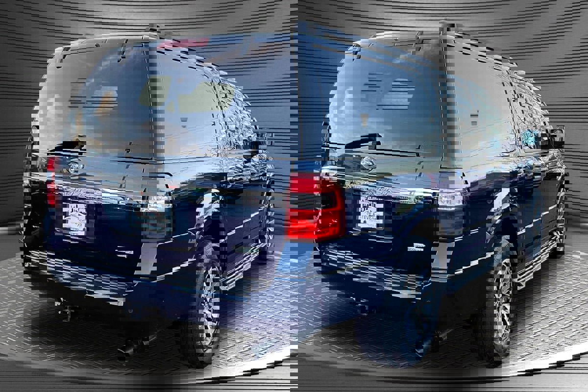 Used 2016 Ford Expedition EL XLT image 6