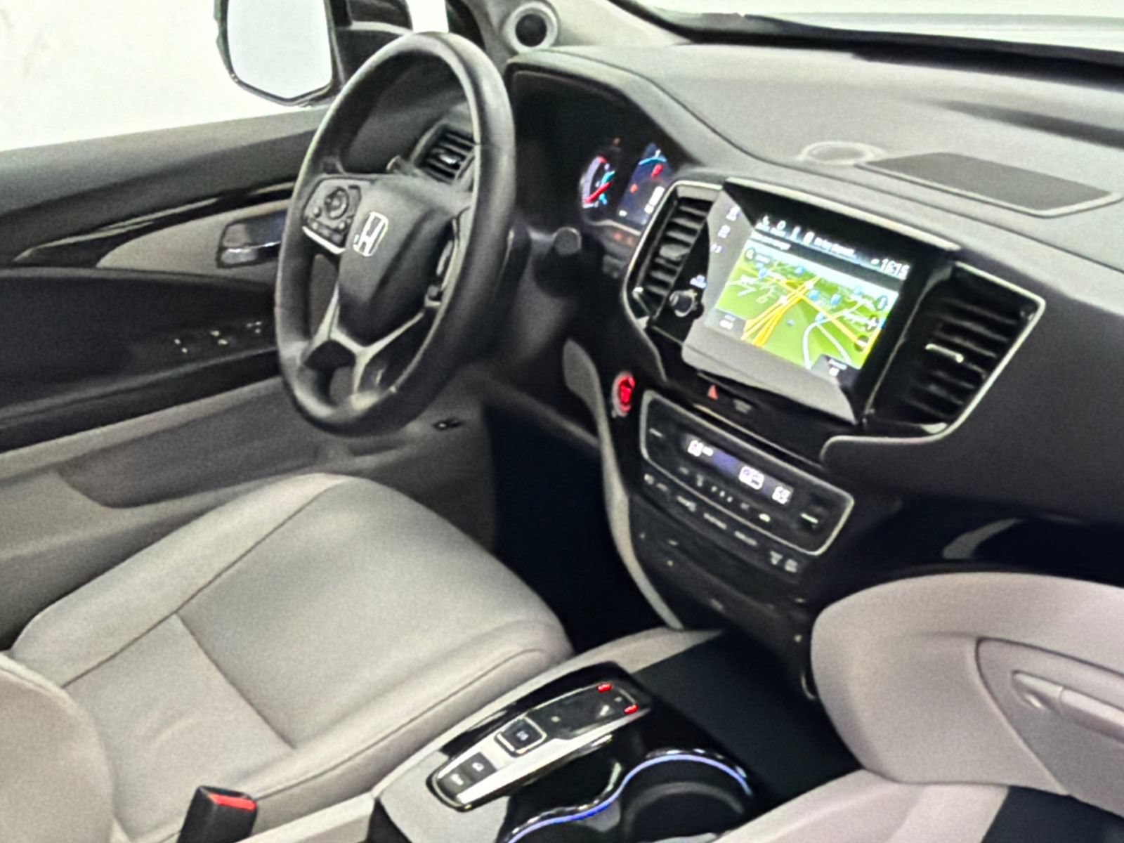 Used 2019 Honda Pilot Touring image 8