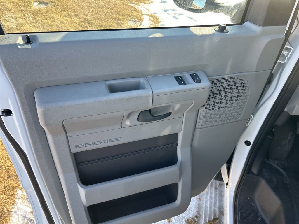 New 2026 Ford E-350 and Econoline 350 Super Duty w/ Power Equipment Group RWD image 9