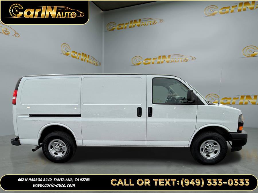 Used 2020 Chevrolet Express 3500 w/ Driver Convenience Package image 5